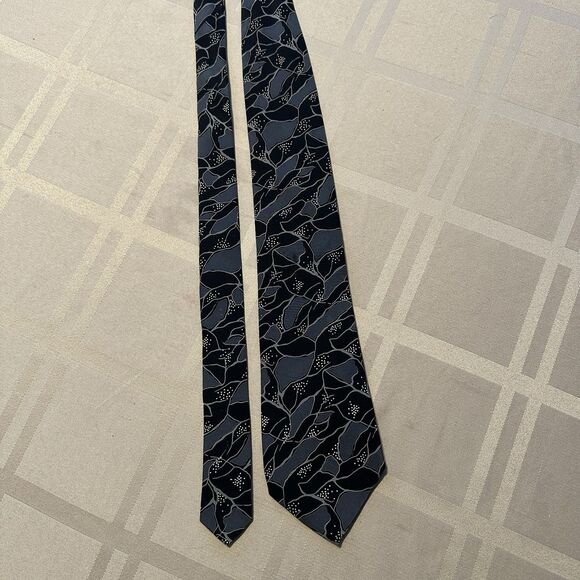 Vintage Bullocks Wilshire Silk Tie Made in Italy Black Gray Abstract 58.5"x 3.5" - Picture 2 of 7
